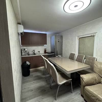 Просторная квартира в аренду в частном доме, Братислава, Словакия