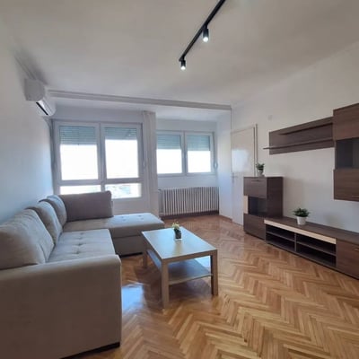 Комфортная квартира 49 м² с новым ремонтом в аренду, Новый Белград, Белград, Сербия