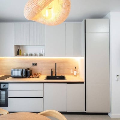 Apartamento moderno y luminoso en alquiler en Mamaia-Sat, Rumanía