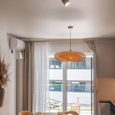 Apartamento moderno y luminoso en alquiler en Mamaia-Sat, Rumanía