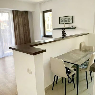 Светлая квартира после ремонта в аренду, Mamaia-Sat, Румыния