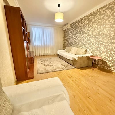 Cozy furnished 90 m² apartment for rent in Botanica, Chișinău, Moldova