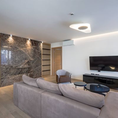 Appartement élégant de 4 pièces, 132 m² avec terrasse à louer, Vračar, Belgrade, Serbie