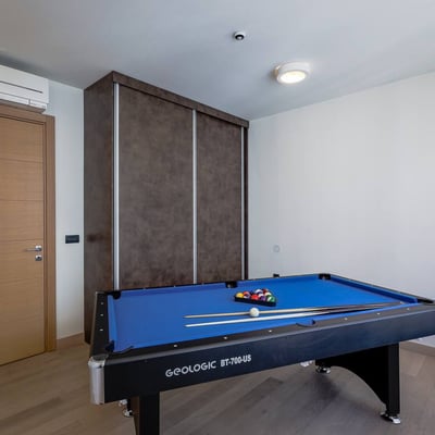 Appartement élégant de 4 pièces, 132 m² avec terrasse à louer, Vračar, Belgrade, Serbie