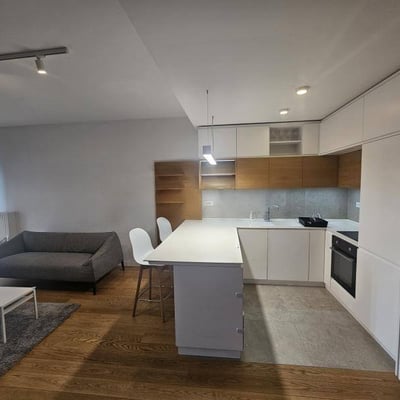 Новая 2-комнатная квартира 60 м² с террасой в ЖК Skyline, Белград, Сербия