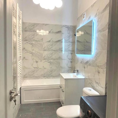 Apartamento amplio y confortable de 3 habitaciones, 80 m² con terraza en alquiler, Bucarest, Rumanía