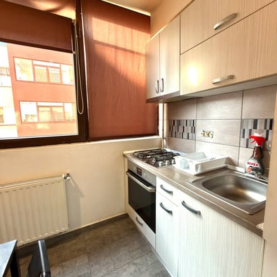 Apartamento económico y acogedor de 2 habitaciones en alquiler, Chiajna, Bucarest, Rumanía