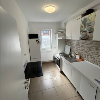 Apartamento acogedor y amueblado de 2 habitaciones en alquiler, Bucarest, Rumanía