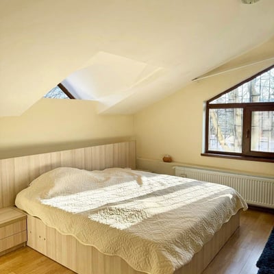 Comfortable furnished house with yard for rent, Constanța, Romania