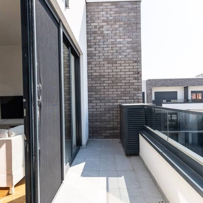 Location appartement moderne, rénové, meublé de 2 pièces, 65 м², Nouveau Belgrade, Belgrade, Serbie