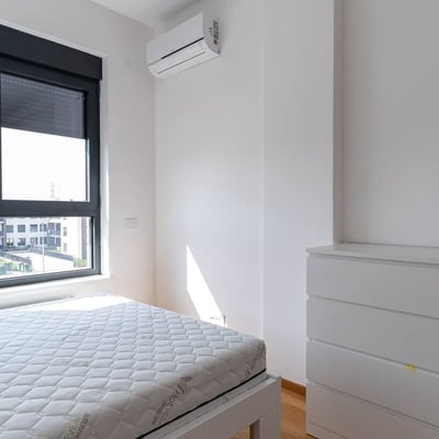 Аренда современной, обновлённой меблированной 2-комнатной квартиры, 65 м², Новый Белград, Белград, Сербия