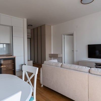 Аренда современной, обновлённой меблированной 2-комнатной квартиры, 65 м², Новый Белград, Белград, Сербия