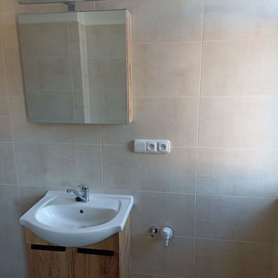 Location appartement lumineux, confortable, 45 m², Horní Počernice, Prague, République tchèque