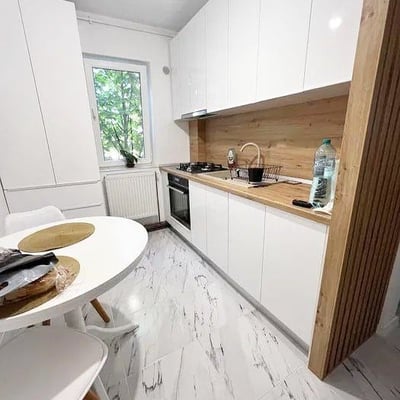 Comfortable apartment with balcony for rent, Faleza Nord, Constanța, Romania