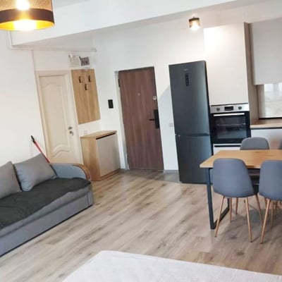 Alquiler de estudio cómodo con balcón, Constanța, Rumanía