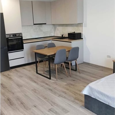 Alquiler de estudio cómodo con balcón, Constanța, Rumanía