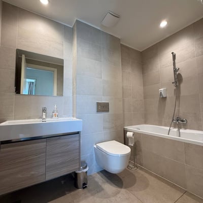 Alquiler de apartamento amplio, moderno, con vista al río en el complejo residencial BW Terra, 90 m², Belgrado, Serbia