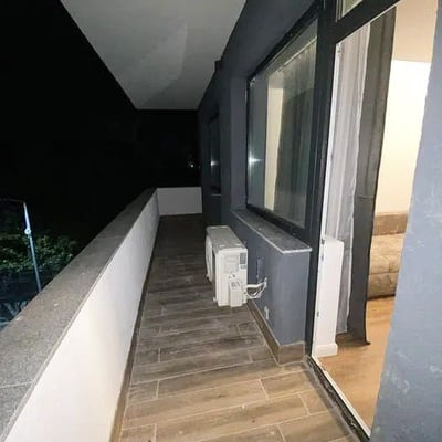 Аренда современной, комфортной квартиры с балконом, Мамая Сат, Румыния