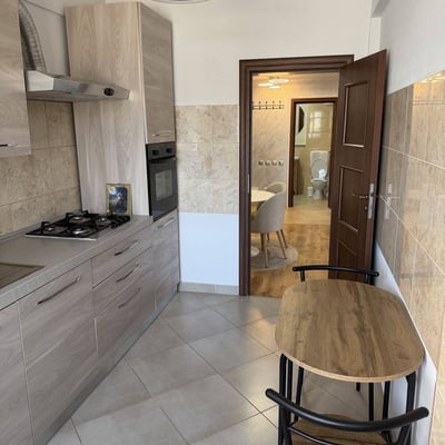 Аренда современной, уютной квартиры, 70 м², 4 сектор, Бухарест, Румыния