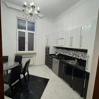 Geräumiges, möbliertes Haus mit Garage zur Miete, 120 м², Batumi, Georgien