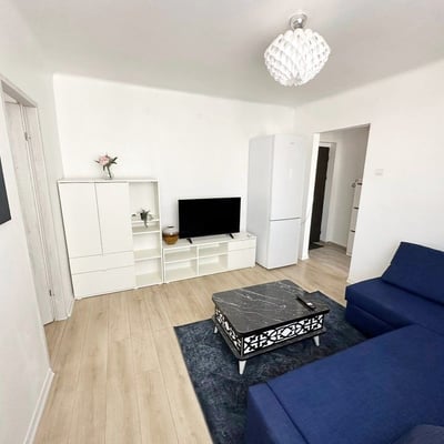 Location appartement confortable, meublé, Constanța, Roumanie