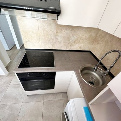 Location appartement confortable, meublé, Constanța, Roumanie