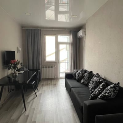 Location appartement lumineux, propre, meublé, 50 м², Batumi, Géorgie
