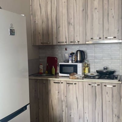 Location appartement lumineux, propre, meublé, 50 м², Batumi, Géorgie