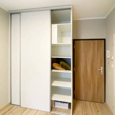 Alquiler de estudio moderno, acogedor, Petržalka, Bratislava, Eslovaquia