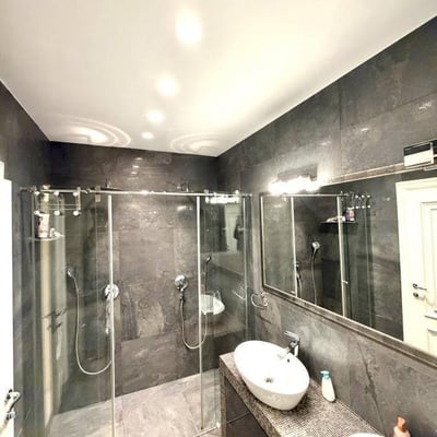 Alquiler de apartamento luminoso de clase premium en el complejo Central Garden, 115 m², Belgrado, Serbia