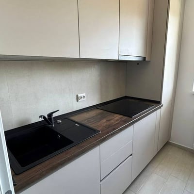 Alquiler de apartamento moderno, amueblado, con balcón, 52 m², Bucarest, Rumanía