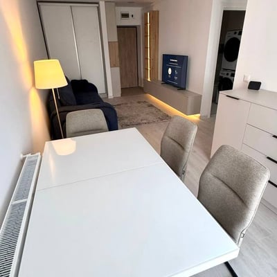 Moderne, möblierte Wohnung mit Balkon zur Miete, 52 м², Bukarest, Rumänien