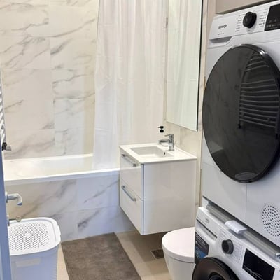 Moderne, möblierte Wohnung mit Balkon zur Miete, 52 м², Bukarest, Rumänien