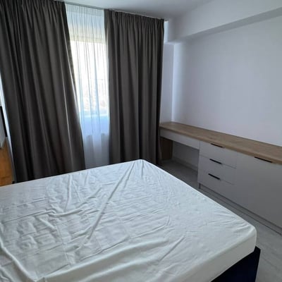 Alquiler de apartamento moderno, amueblado, con balcón, 52 m², Bucarest, Rumanía