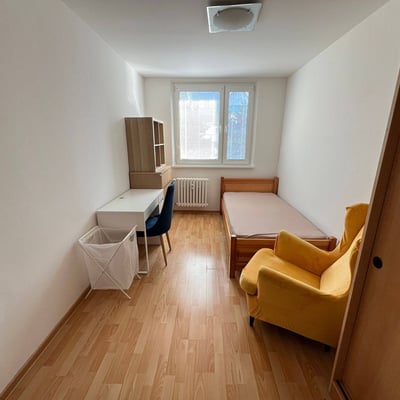 Alquiler de apartamento amplio, amueblado, Vrakuňa, Bratislava, Eslovaquia