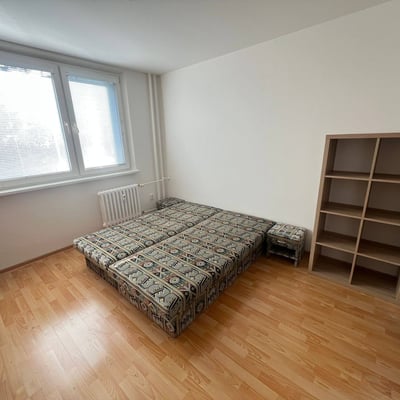 Alquiler de apartamento amplio, amueblado, Vrakuňa, Bratislava, Eslovaquia