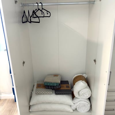 Location appartement moderne, meublé, 42 м², Secteur 6, Bucarest, Roumanie