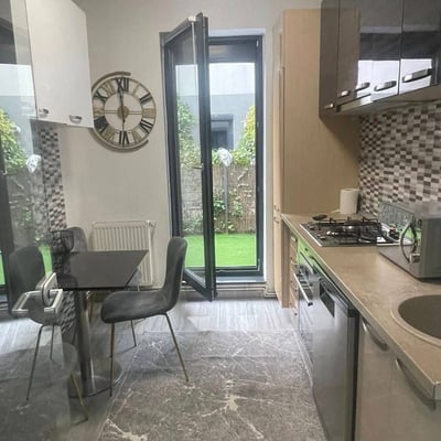 Modern, cozy apartment with terrace for rent, Mamaia Sat, Romania