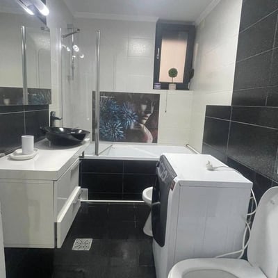 Location appartement moderne, cosy, avec terrasse, Mamaia Sat, Roumanie