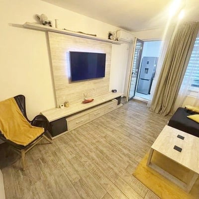 Alquiler de apartamento moderno, amueblado, Mamaia Sat, Rumanía