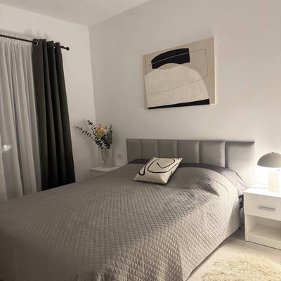 Spacious apartment with stunning sea view for rent, Mamaia, Romania