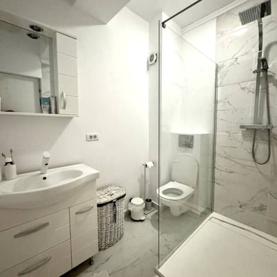 Spacious apartment with stunning sea view for rent, Mamaia, Romania