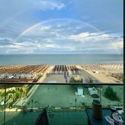 Spacious apartment with stunning sea view for rent, Mamaia, Romania