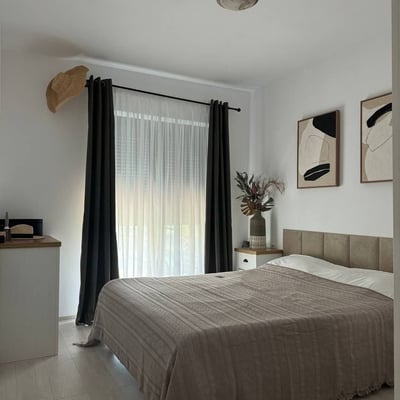 Spacious apartment with stunning sea view for rent, Mamaia, Romania