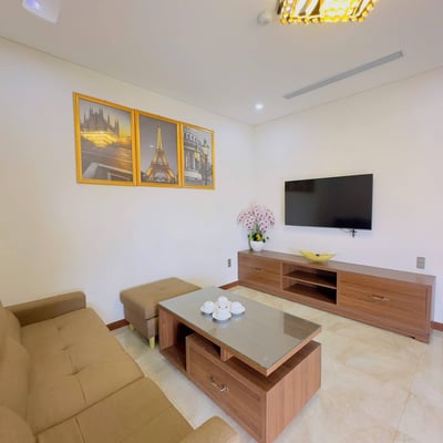 Spacious, bright apartment with balcony for rent, Da Nang, Vietnam