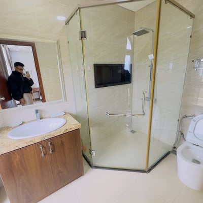 Spacious, bright apartment with balcony for rent, Da Nang, Vietnam