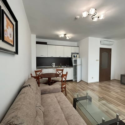 Alquiler de amplio apartamento con vista al mar, Alen Mak, Varna, Bulgaria