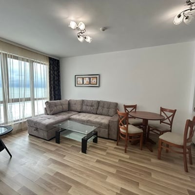 Alquiler de amplio apartamento con vista al mar, Alen Mak, Varna, Bulgaria