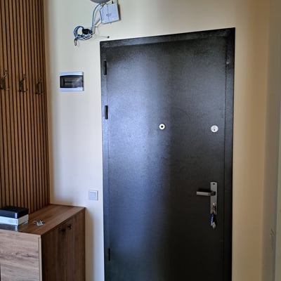 Alquiler de moderno y cómodo apartamento, Big Digomi, Tbilisi, Georgia