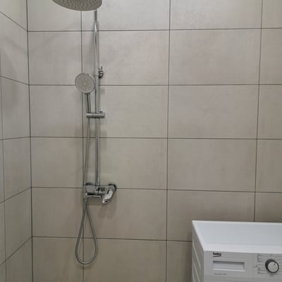 Alquiler de moderno y cómodo apartamento, Big Digomi, Tbilisi, Georgia